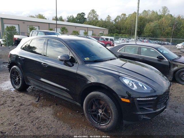 2018 PORSCHE MACAN WP1AA2A53JLB04892 Photo 0