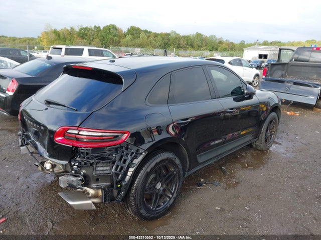 2018 PORSCHE MACAN WP1AA2A53JLB04892 Photo 3
