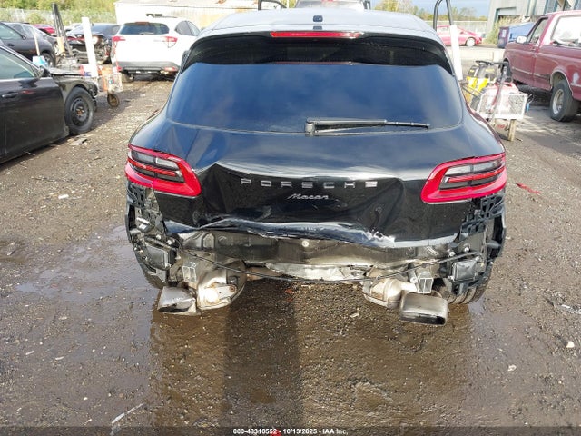 2018 PORSCHE MACAN WP1AA2A53JLB04892 Photo 5