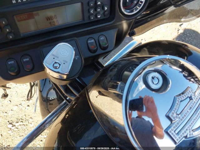 2009 HARLEY-DAVIDSON FLHTCUTG 1HD1MAM189Y852093 Photo 10