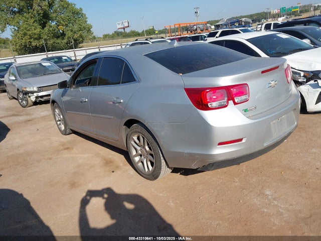 2014 CHEVROLET MALIBU 1G11C5SL1EF146002 Photo 2