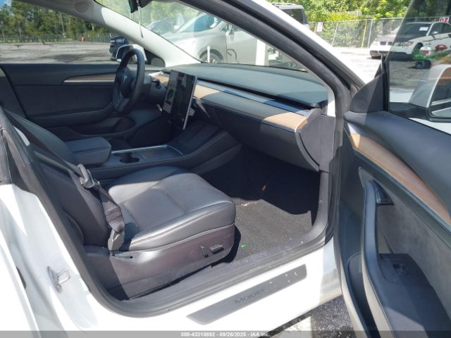 2022 TESLA MODEL 3 5YJ3E1EB7NF110423 Photo 4