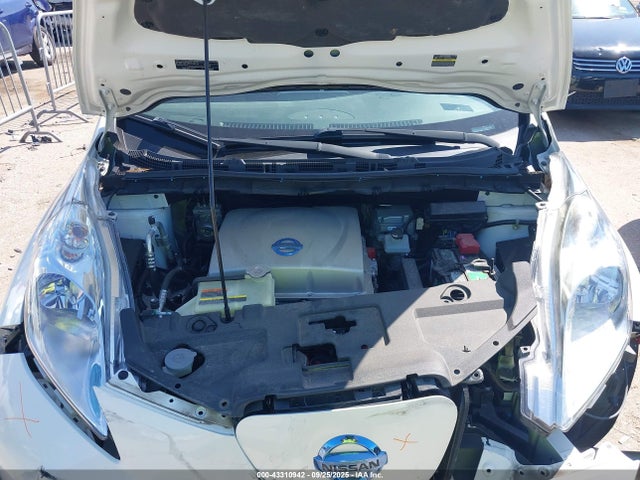 Nissan Leaf 2015 1N4AZ0CP8FC310199 Image 10