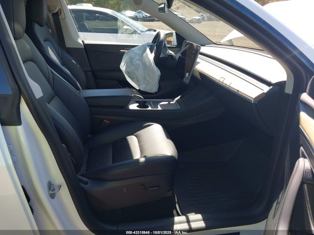2023 TESLA MODEL Y 7SAYGDEE7PA096439 Photo 4