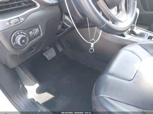 Jeep 2019 2019 1C4PJLLB8KD204115 Image 11
