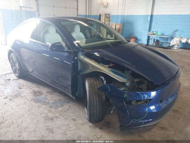 2026 TESLA MODEL Y 7SAYGDEE6TF367312 Photo 0