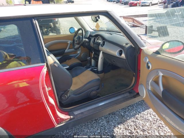 2005 MINI COOPER WMWRC33445TJ63574 Photo 4