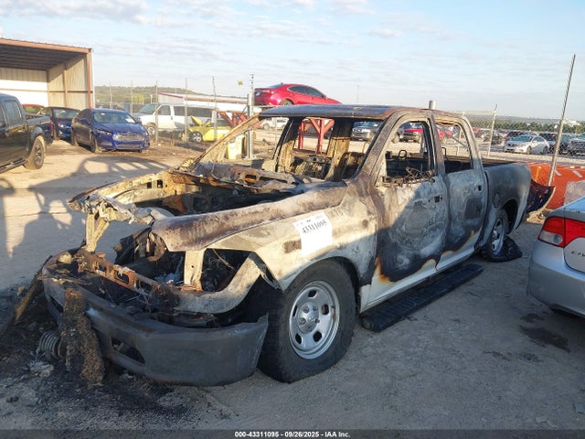 Aukcja sprzedaży 2022 Ram 1500 Classic Tradesman  4x4 5'7 Box, vin: 3C6RR7KG9NG375542, numer aukcji: 43311095