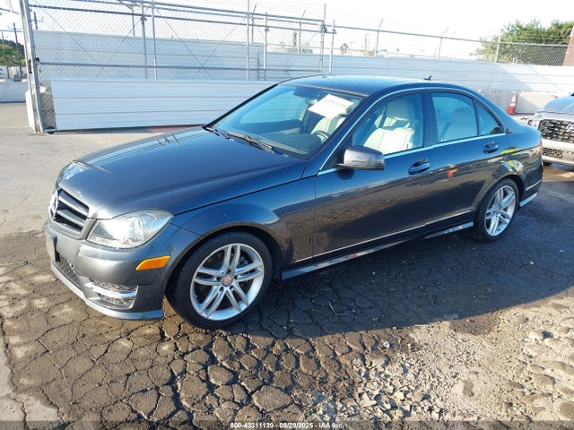 Mercedes-Benz C-Class 2014 WDDGF4HB0EA961151 Image 2