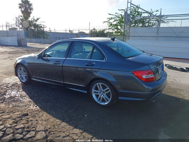 Mercedes-Benz C-Class 2014 WDDGF4HB0EA961151 Image 3