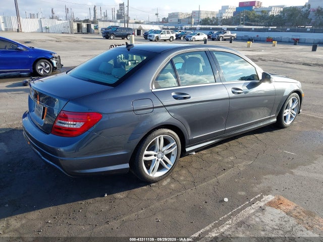 Mercedes-Benz C-Class 2014 WDDGF4HB0EA961151 Image 4
