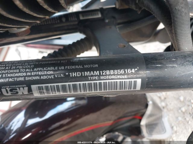 2011 HARLEY-DAVIDSON FLHTCUTG 1HD1MAM12BB856164 Photo 9