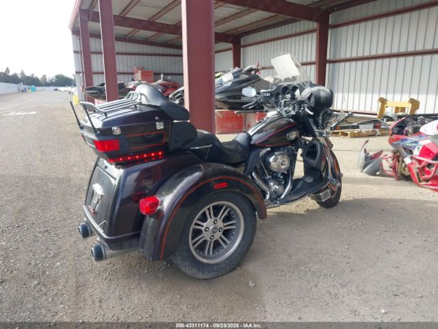 2011 HARLEY-DAVIDSON FLHTCUTG 1HD1MAM12BB856164 Photo 3