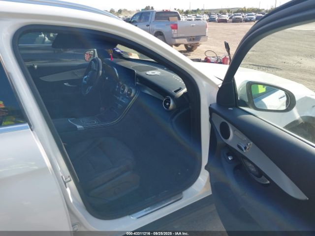 2022 MERCEDES-BENZ GLC 300 W1N0G8EB8NV325843 Photo 4