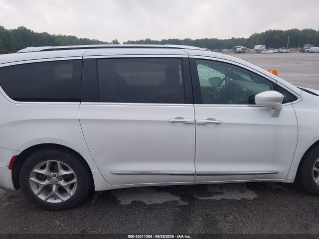 Продажа на аукционе авто 2019 Chrysler Pacifica 35th Anniversary Touring L Plus, vin: 2C4RC1EG7KR746254, номер лота: 43311304