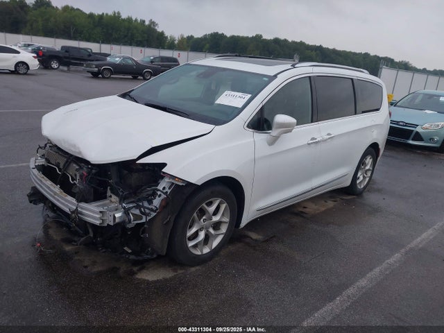 Продажа на аукционе авто 2019 Chrysler Pacifica 35th Anniversary Touring L Plus, vin: 2C4RC1EG7KR746254, номер лота: 43311304