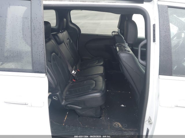 Продажа на аукционе авто 2019 Chrysler Pacifica 35th Anniversary Touring L Plus, vin: 2C4RC1EG7KR746254, номер лота: 43311304