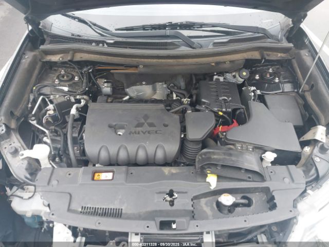 2019 MITSUBISHI OUTLANDER JA4AD2A32KJ002076 Photo 9