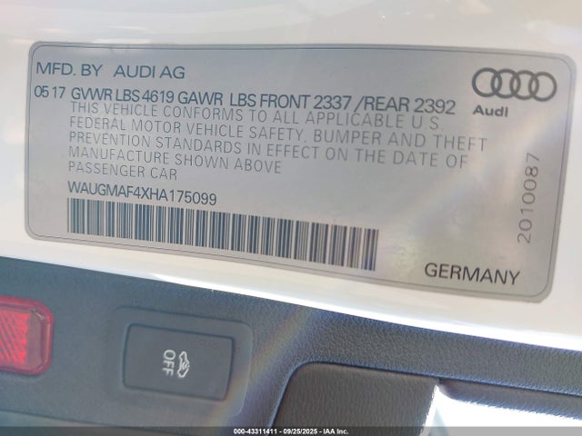 2017 AUDI A4 WAUGMAF4XHA175099 Photo 8