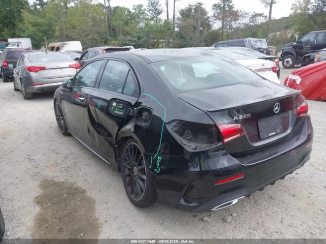 2019 MERCEDES-BENZ A 220 WDD3G4EB9KW026872 Photo 2