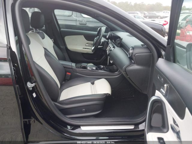 2019 MERCEDES-BENZ A 220 WDD3G4EB9KW026872 Photo 4