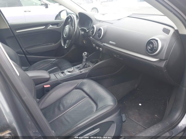 2016 AUDI A3 WAUB8GFF9G1110455 Photo 4