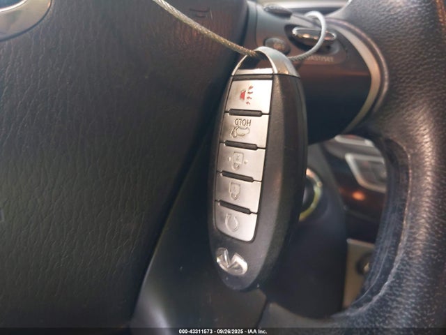 Infiniti 2014 2014 5N1CL0MN8EC518238 Image 11