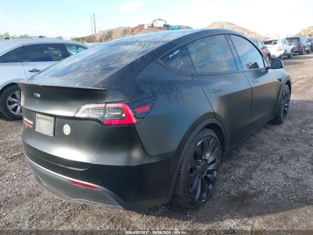 2021 TESLA MODEL Y 5YJYGDEFXMF124612 Photo 3