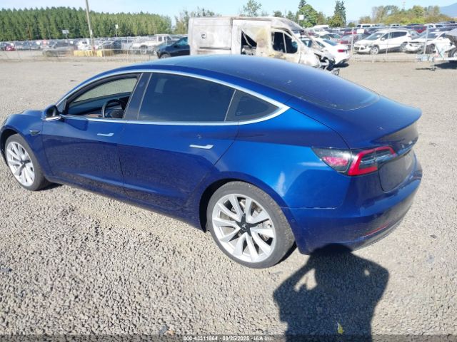 2018 TESLA MODEL 3 5YJ3E1EA6JF004711 Photo 2