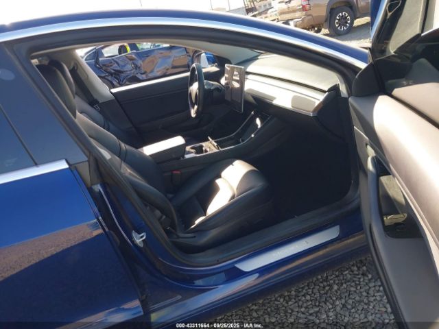 2018 TESLA MODEL 3 5YJ3E1EA6JF004711 Photo 4