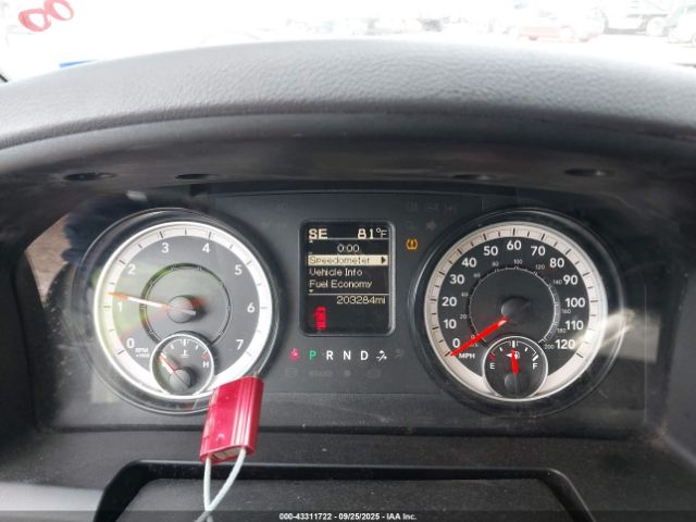 2017 RAM 1500 1C6RR6KT5HS514375 Photo 6