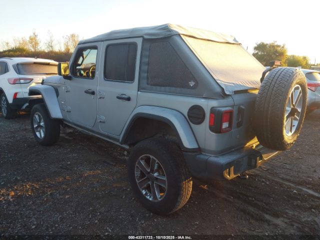 2018 JEEP WRANGLER UNLIMITED 1C4HJXEG8JW238868 Photo 2