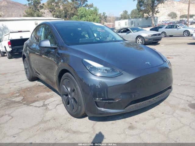 2025 TESLA MODEL Y 7SAYGDEE7SF259263 Photo 0