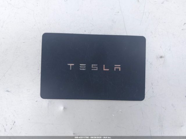 2025 TESLA MODEL Y 7SAYGDEE7SF259263 Photo 10