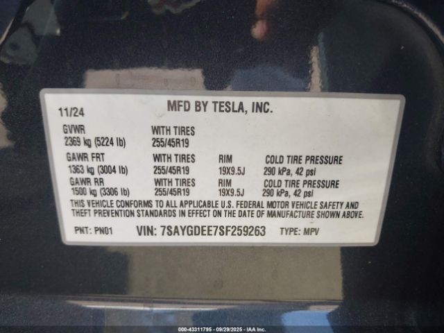 2025 TESLA MODEL Y 7SAYGDEE7SF259263 Photo 8