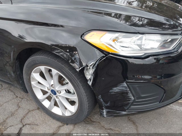 Ford 2019 2019 3FA6P0HDXKR262047 Image 17