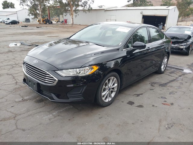 Ford 2019 2019 3FA6P0HDXKR262047 Image 2