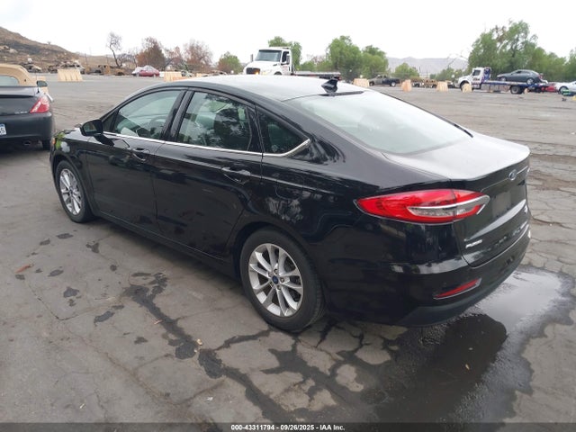 Ford 2019 2019 3FA6P0HDXKR262047 Image 3