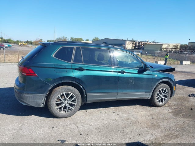 Продаж на аукціоні авто 2018 Volkswagen Tiguan 2.0t S, vin: 3VV0B7AX9JM112536, номер лоту: 43311818