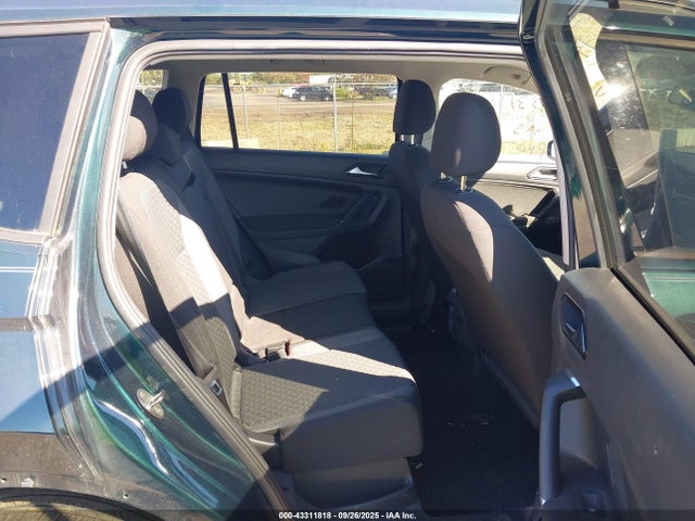 Продаж на аукціоні авто 2018 Volkswagen Tiguan 2.0t S, vin: 3VV0B7AX9JM112536, номер лоту: 43311818