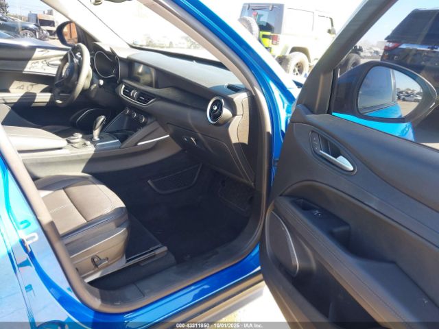 2019 ALFA ROMEO STELVIO ZASPAJAN6K7C70461 Photo 4