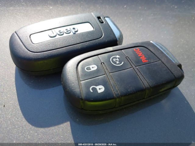 2021 JEEP RENEGADE ZACNJDD14MPM13825 Photo 10