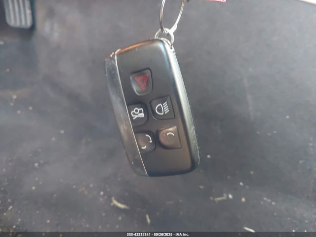 2013 JAGUAR XF SAJWJ0EF3D8S85435 Photo 10