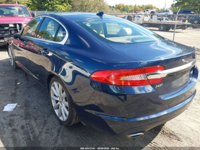 2013 JAGUAR XF SAJWJ0EF3D8S85435 Photo 2