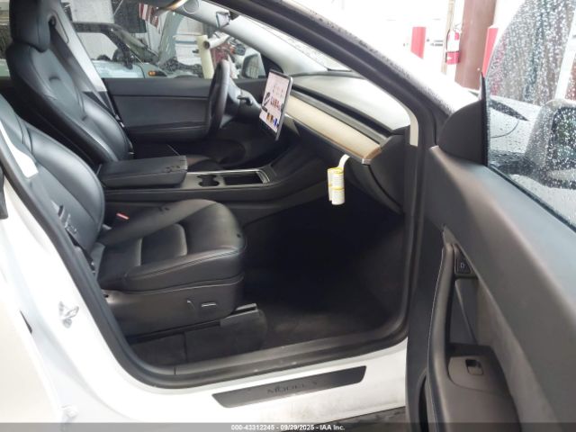 2021 TESLA MODEL Y 5YJYGDEF7MF268781 Photo 4