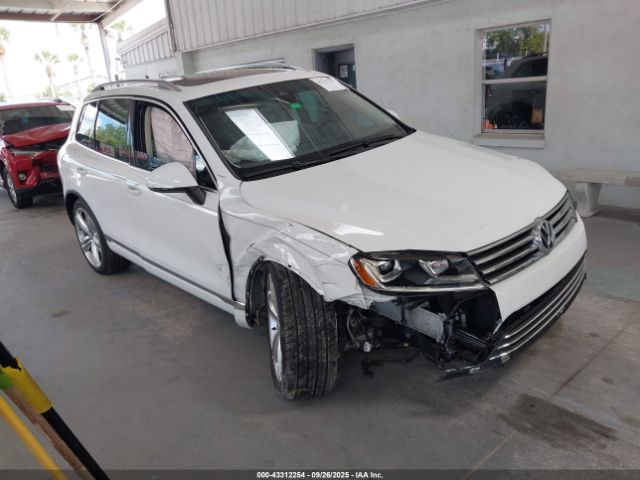 2016 VOLKSWAGEN TOUAREG WVGEF9BP5GD002473