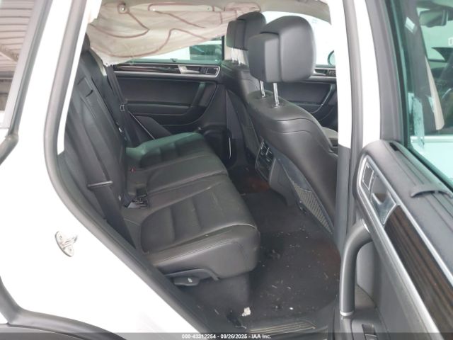 2016 VOLKSWAGEN TOUAREG WVGEF9BP5GD002473 Photo 7