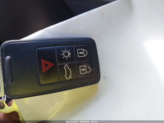YV140MEJ1G1297594 Volvo b4204t11 (ulev2)