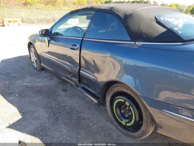 2007 MERCEDES-BENZ CLK 550 WDBTK72F47F223553 Photo 5