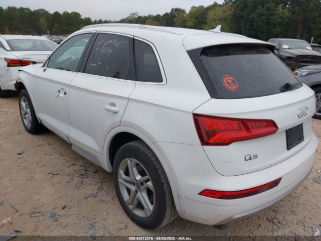2019 AUDI Q5 WA1ANAFY1K2130721 Photo 2